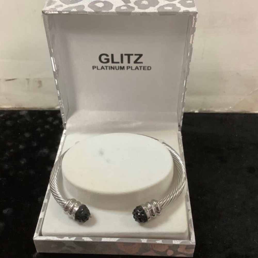 Glitz platinum plated bracelet New in Box